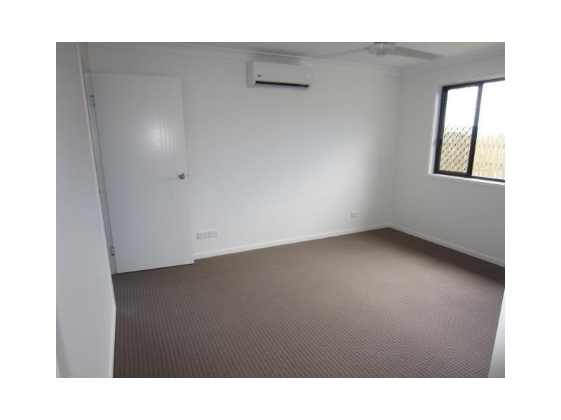 25 Orangeberry Circuit, Mount Low QLD 4818