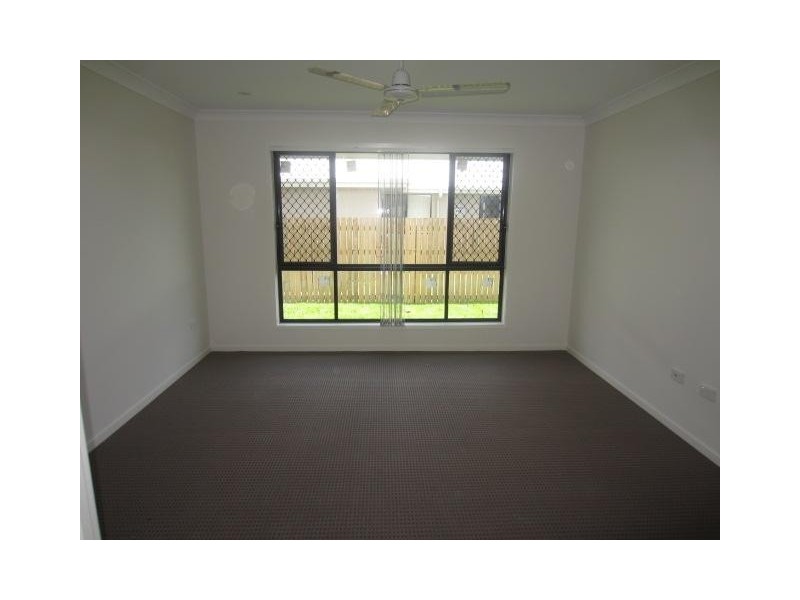 40 Epping Way, Mount Low QLD 4818
