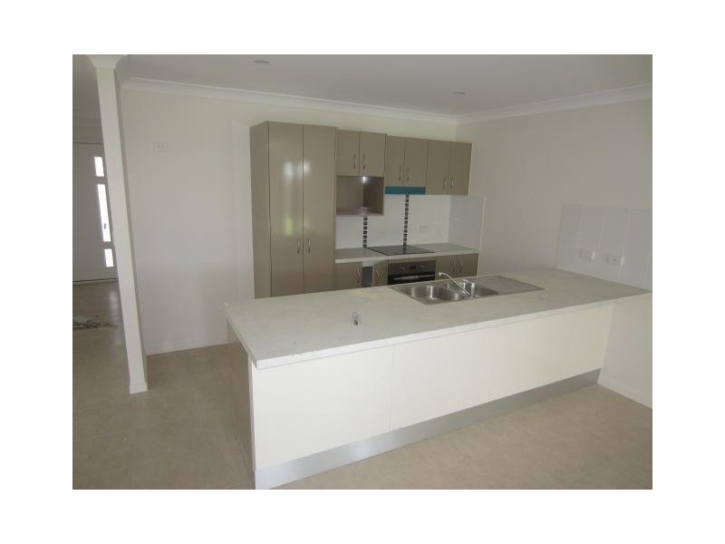 40 Epping Way, Mount Low QLD 4818