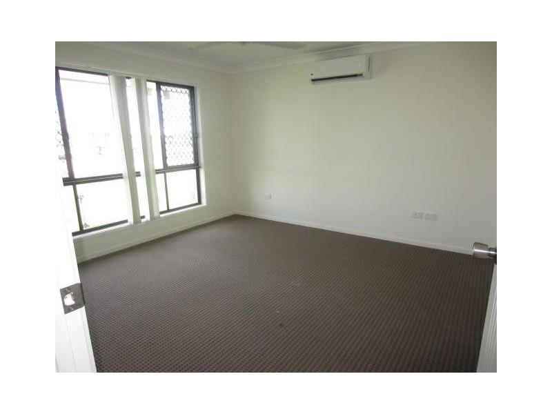 40 Epping Way, Mount Low QLD 4818