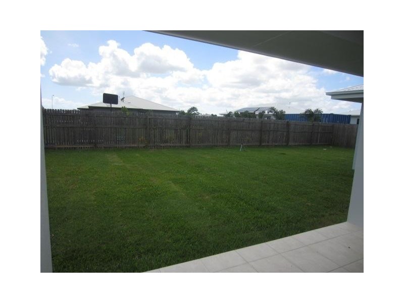 40 Epping Way, Mount Low QLD 4818
