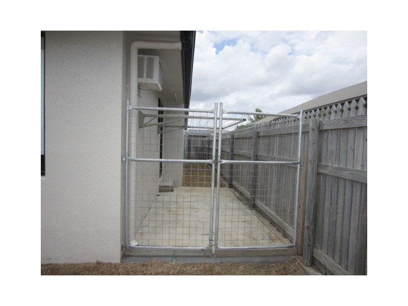 10  Armistice Street, Burdell QLD 4818