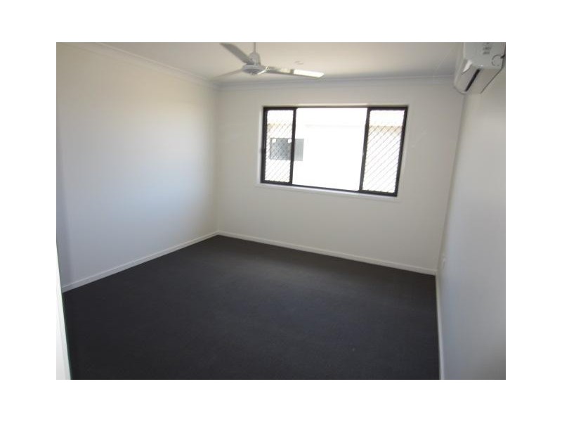 32  Orangeberry Circuit, Mount Low QLD 4818