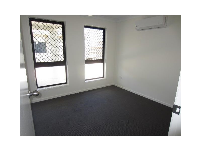 32  Orangeberry Circuit, Mount Low QLD 4818