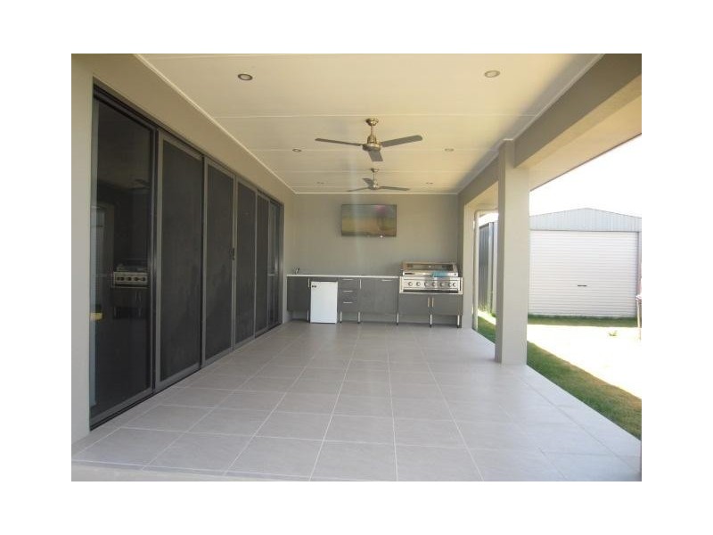15 Velasco Street, Burdell QLD 4818