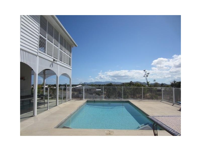28 Minstrel Court, Bushland Beach QLD 4818