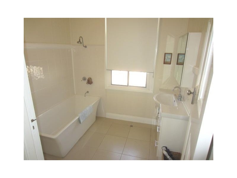 28 Minstrel Court, Bushland Beach QLD 4818