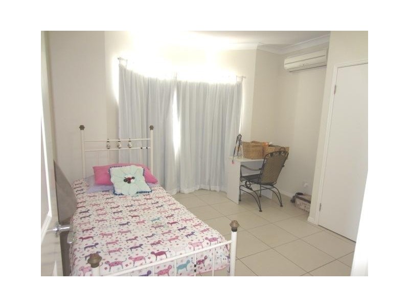 28 Minstrel Court, Bushland Beach QLD 4818