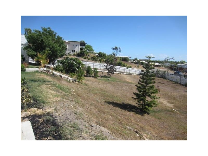 28 Minstrel Court, Bushland Beach QLD 4818