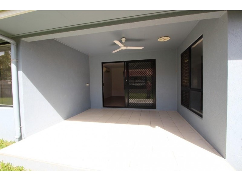 3 Limerick Way, Mount Low QLD 4818