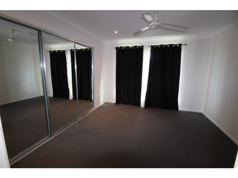 3 Limerick Way, Mount Low QLD 4818