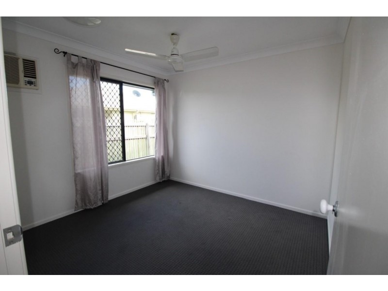 3 Limerick Way, Mount Low QLD 4818