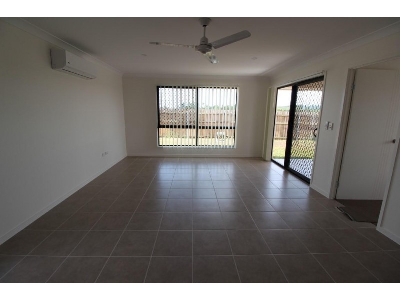 29 Orangeberry Circuit, Mount Low QLD 4818