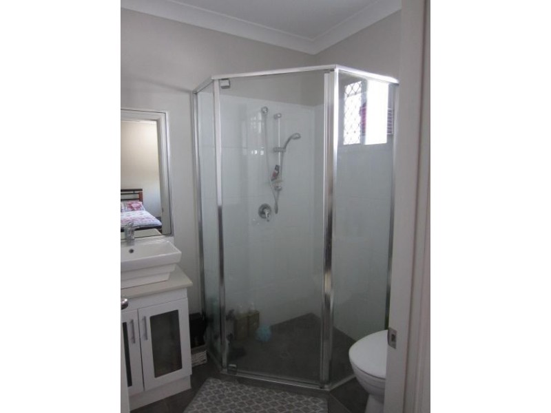 2/7  Friday Avenue, Burdell QLD 4818