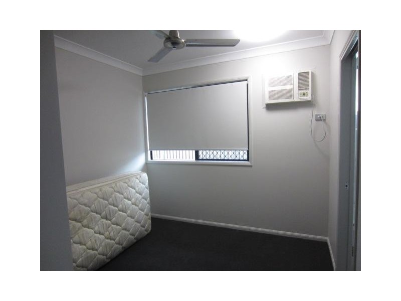 2/7  Friday Avenue, Burdell QLD 4818