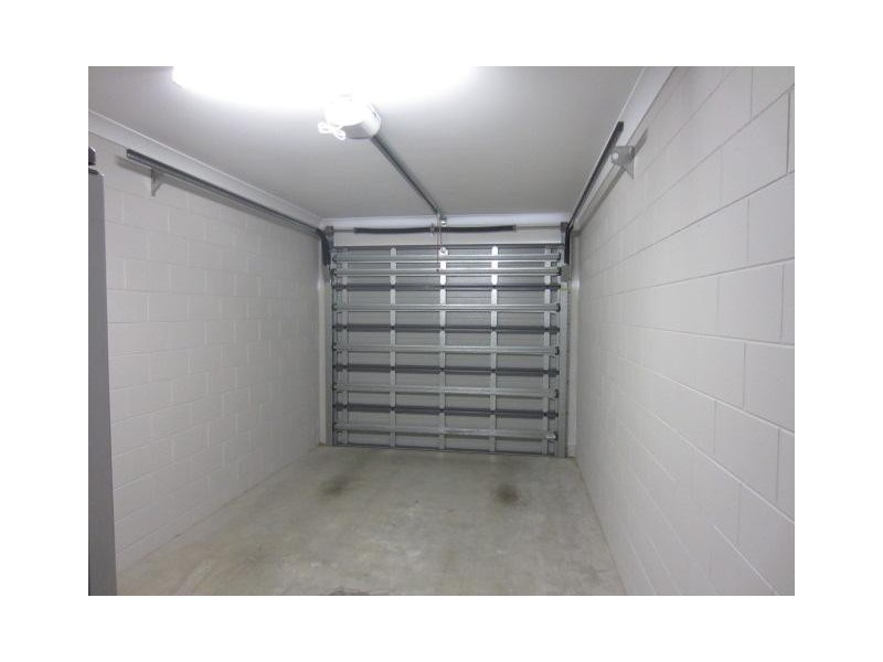 2/7  Friday Avenue, Burdell QLD 4818