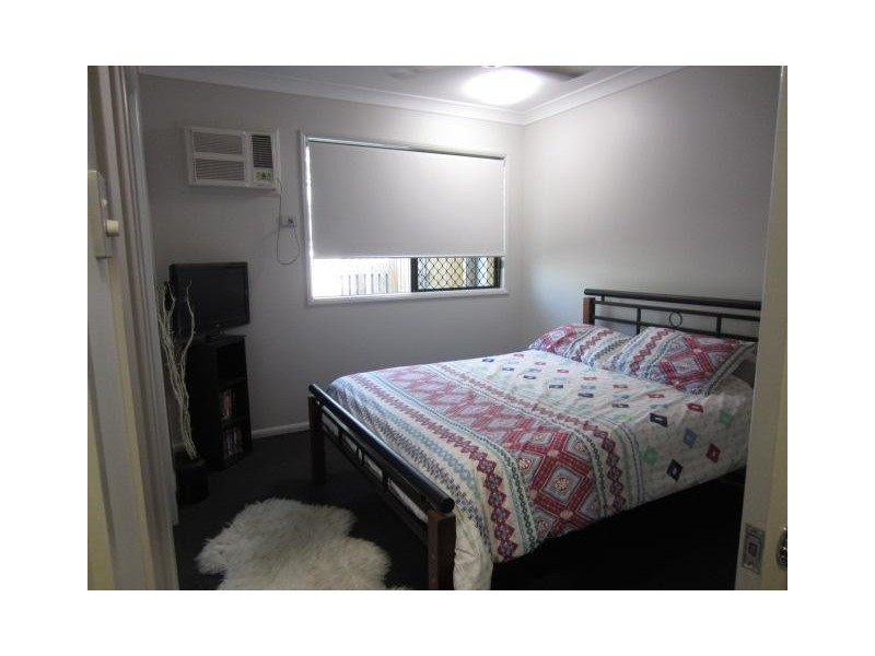 2/7  Friday Avenue, Burdell QLD 4818