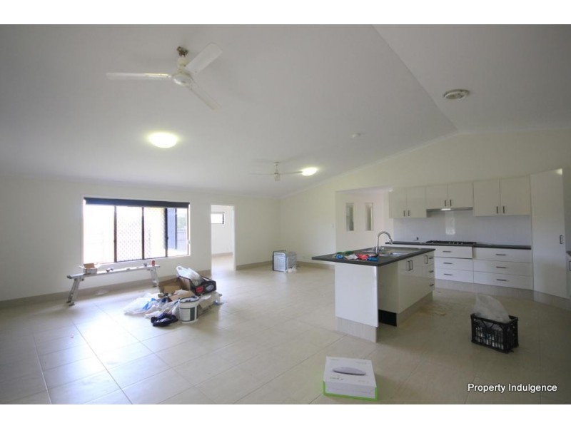 24  Brenton Circuit, Deeragun QLD 4818