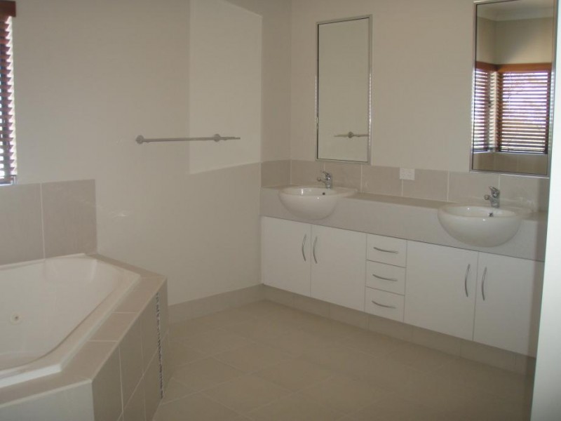 161 Goicoechea Drive, Bushland Beach QLD 4818
