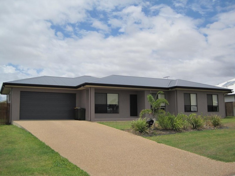 4 Dungarra Place, Bushland Beach QLD 4818