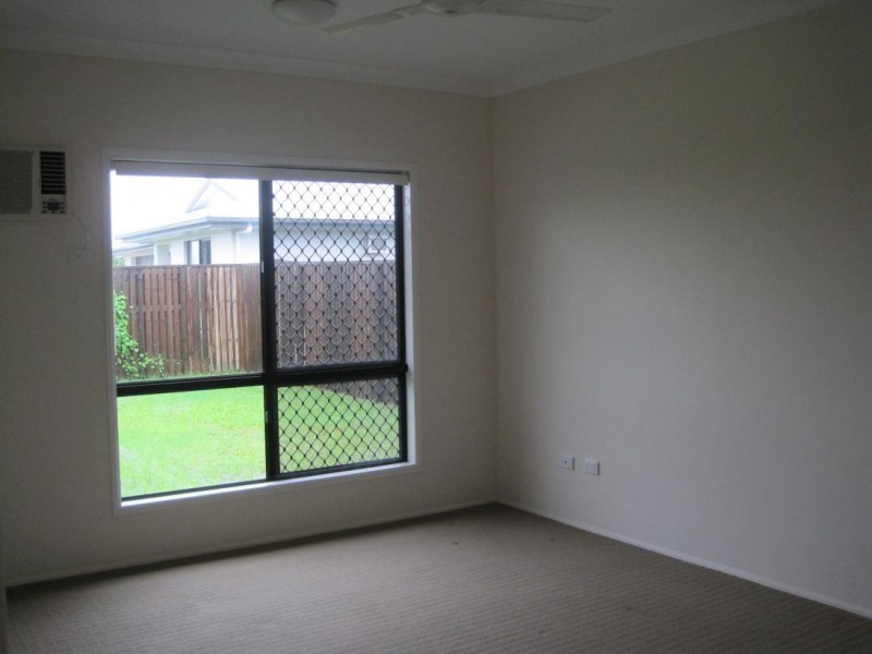 4 Dungarra Place, Bushland Beach QLD 4818