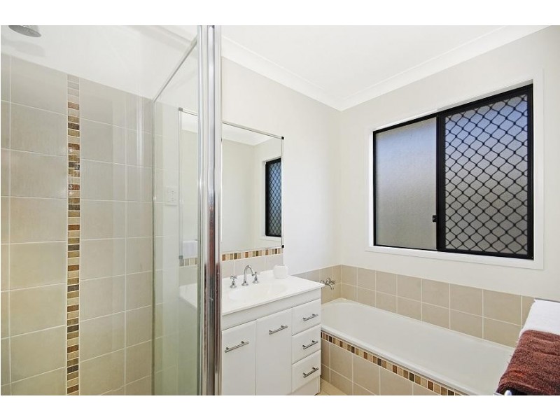 29 Coolaree Drive, Bushland Beach QLD 4818