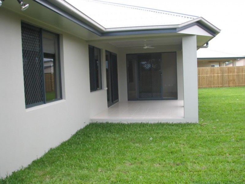 11 Bronte Court, Bushland Beach QLD 4818