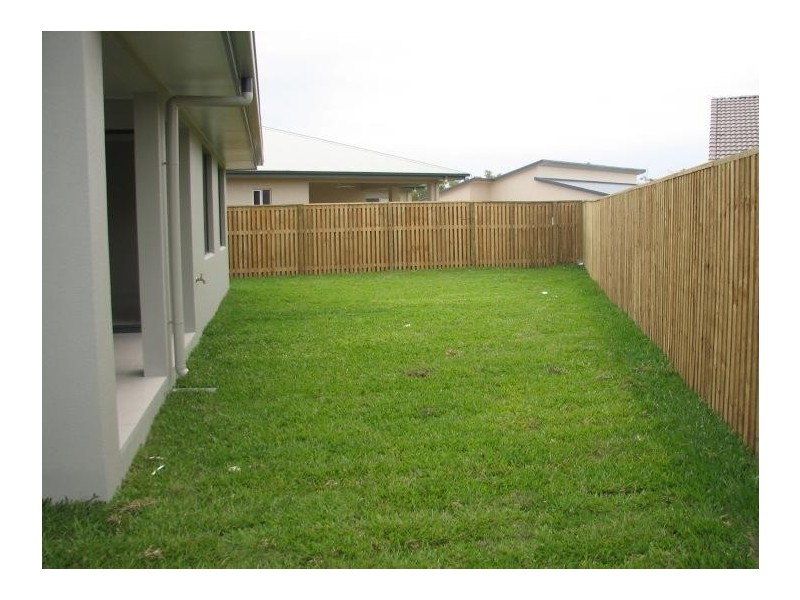 11 Bronte Court, Bushland Beach QLD 4818