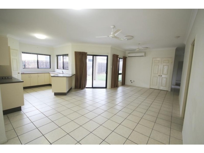 4 Redbank Court, Mount Louisa QLD 4814