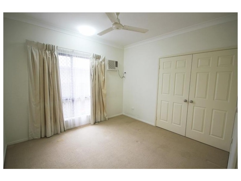 4 Redbank Court, Mount Louisa QLD 4814