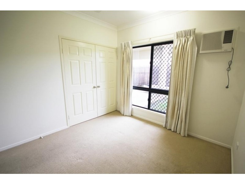 4 Redbank Court, Mount Louisa QLD 4814