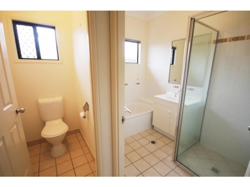 4 Redbank Court, Mount Louisa QLD 4814