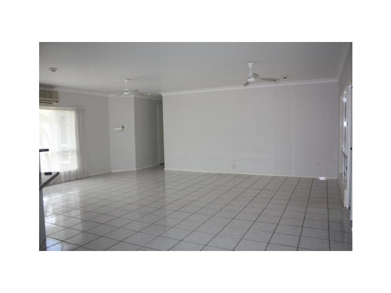 22 Mostyn Crescent, Bushland Beach QLD 4818