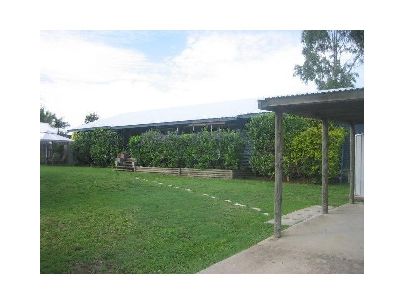 27 Joshua Crescent, Bushland Beach QLD 4818