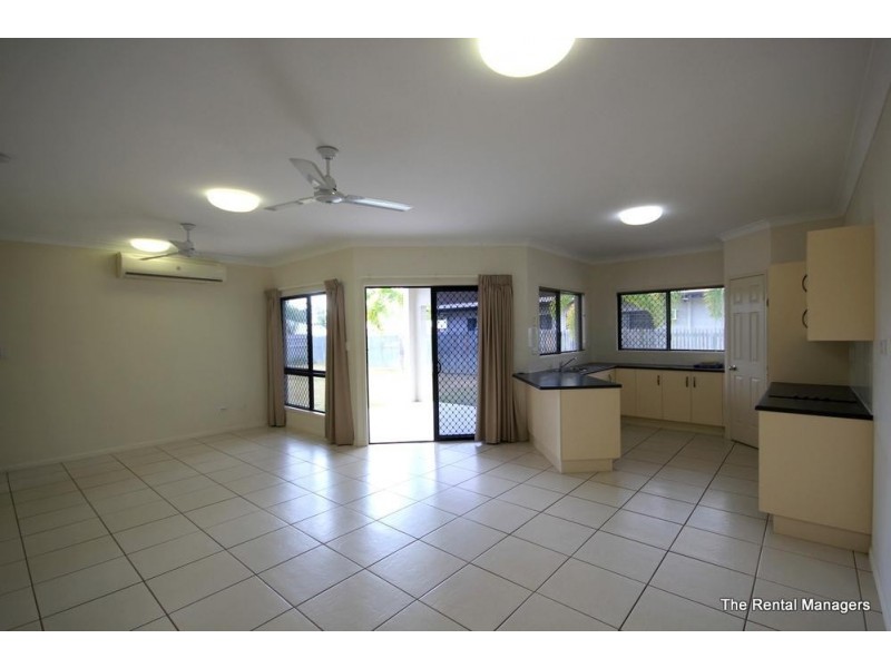 7 Eungella Court, Bushland Beach QLD 4818