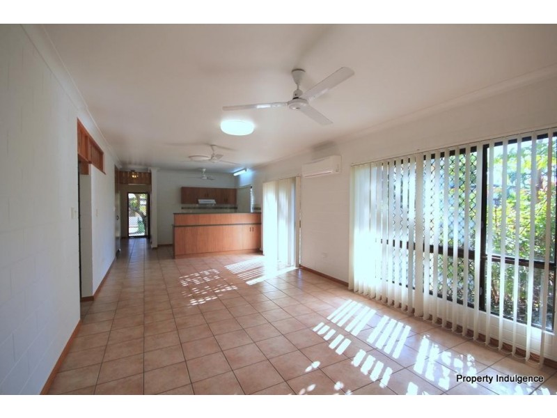 26 College Lane, Douglas QLD 4814