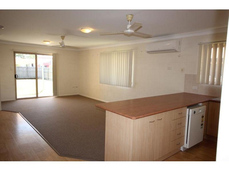 25 Saxby Crescent, Mount Louisa QLD 4814