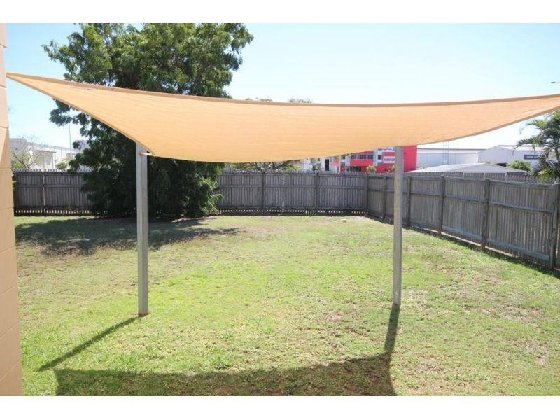 25 Saxby Crescent, Mount Louisa QLD 4814