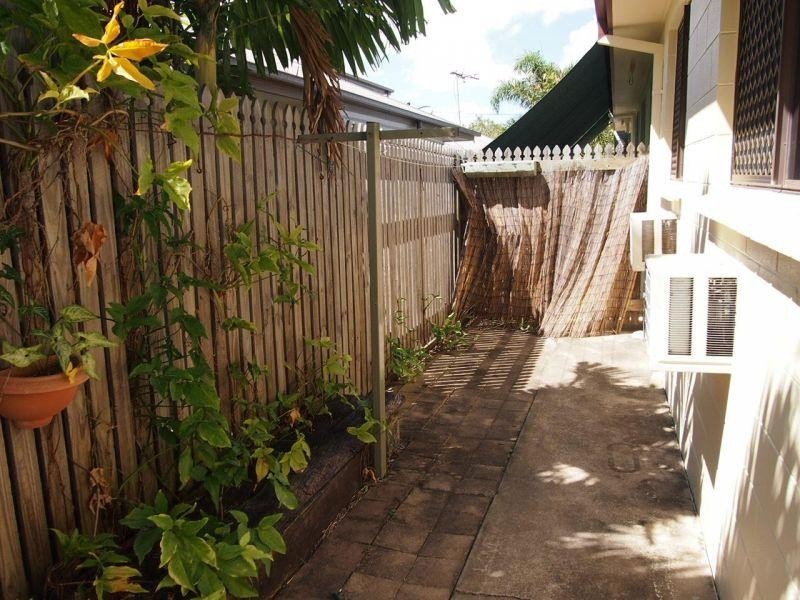 West End QLD 4810