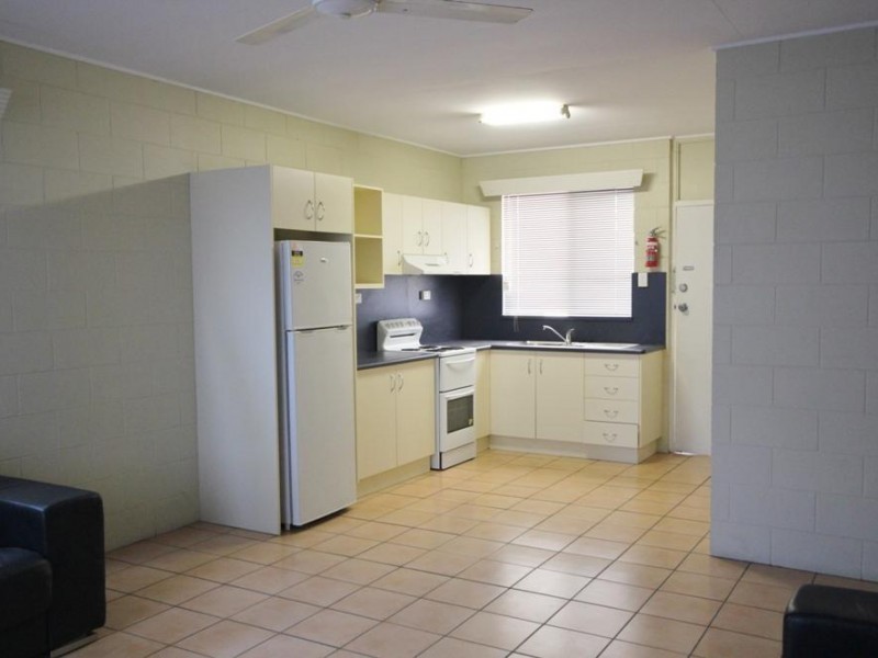 1/43 Hugh Street, West End QLD 4810