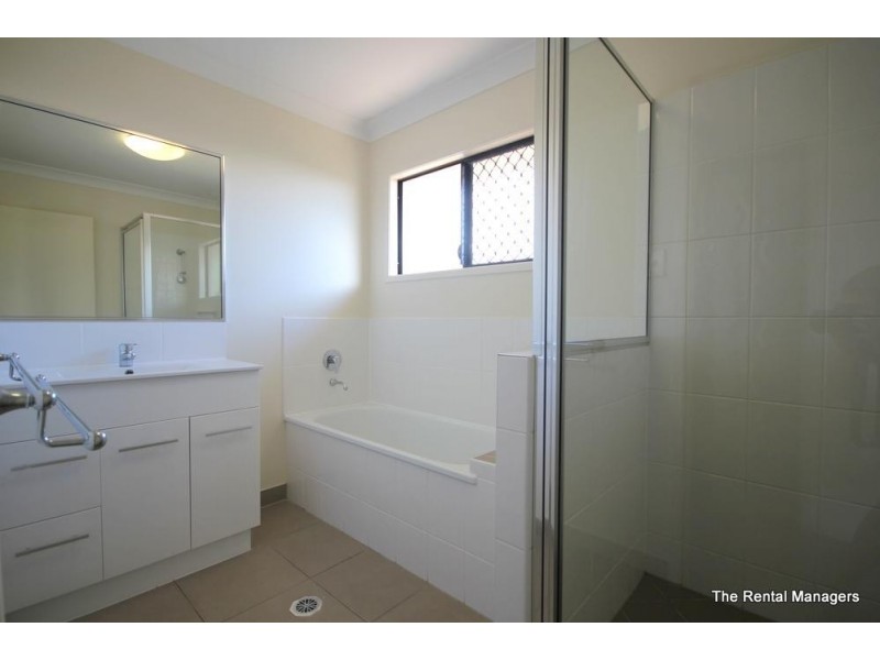 62c Franklin Drive, Mount Louisa QLD 4814