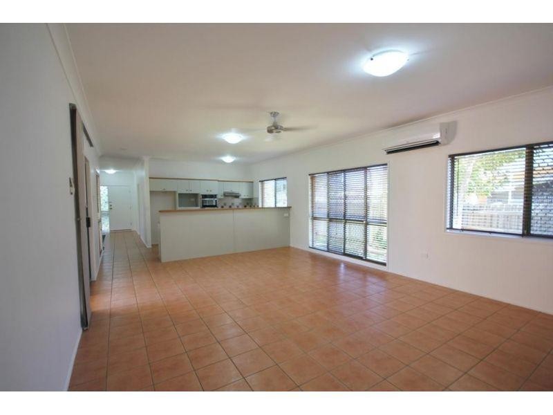 1 Hoop Street, Kirwan QLD 4817