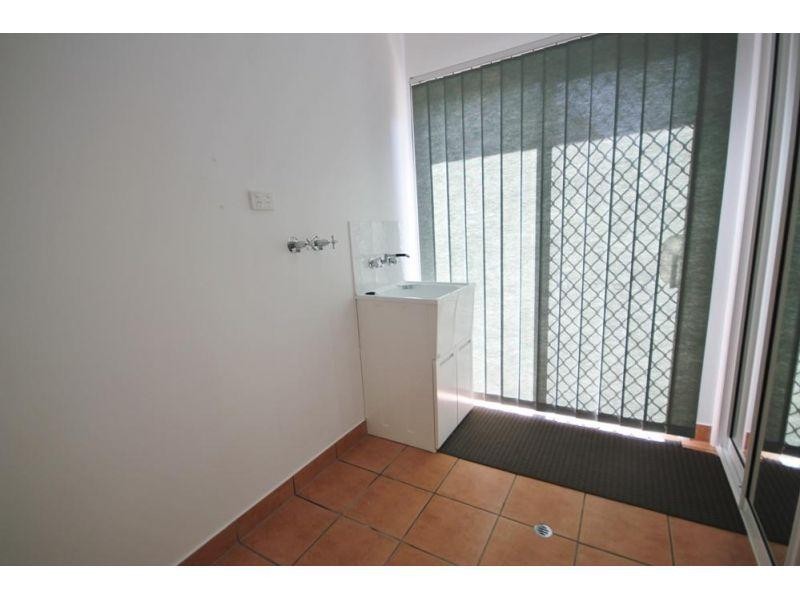 1 Hoop Street, Kirwan QLD 4817