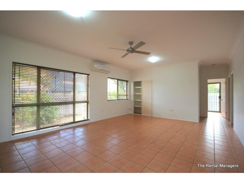 1 Hoop Street, Kirwan QLD 4817