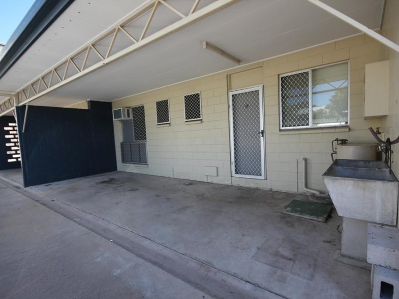 4/43 Hugh Street, West End QLD 4810