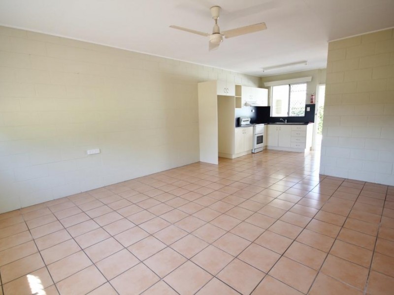 4/43 Hugh Street, West End QLD 4810