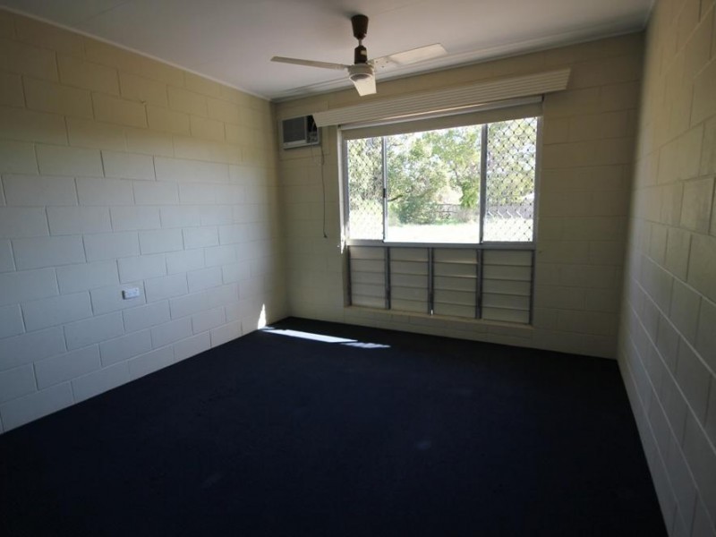 4/43 Hugh Street, West End QLD 4810