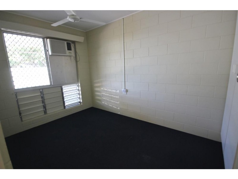 4/43 Hugh Street, West End QLD 4810