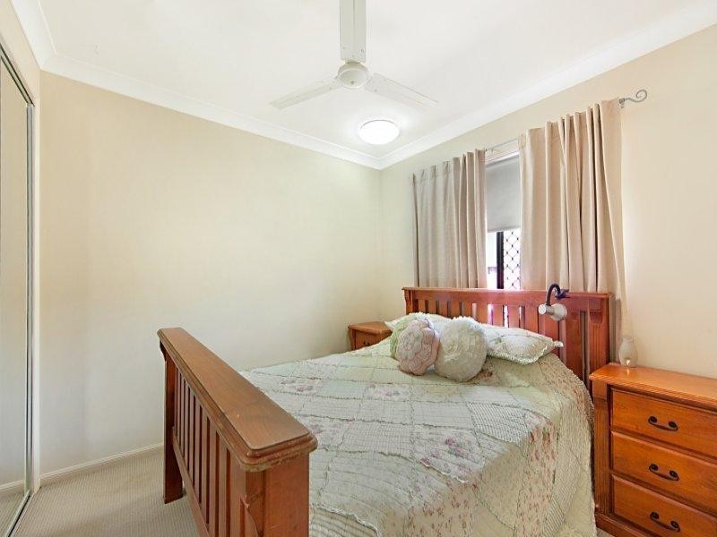 Bushland Beach QLD 4818