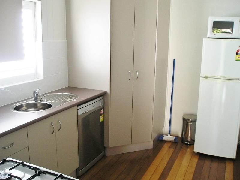 2/4 Cannan Street, South Townsville QLD 4810